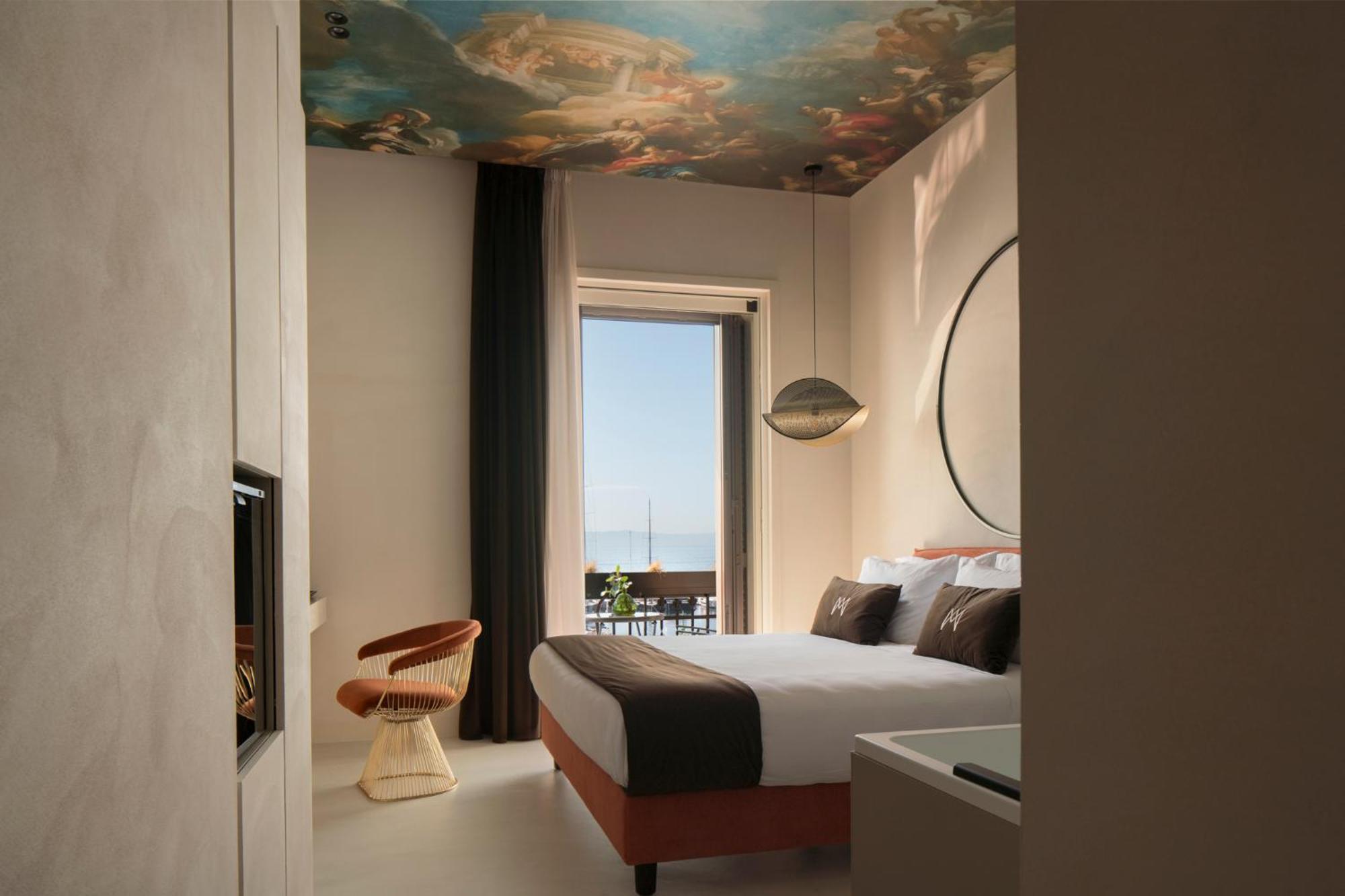 Demetra Luxury Suites เนเปิลส์ ภายนอก รูปภาพ