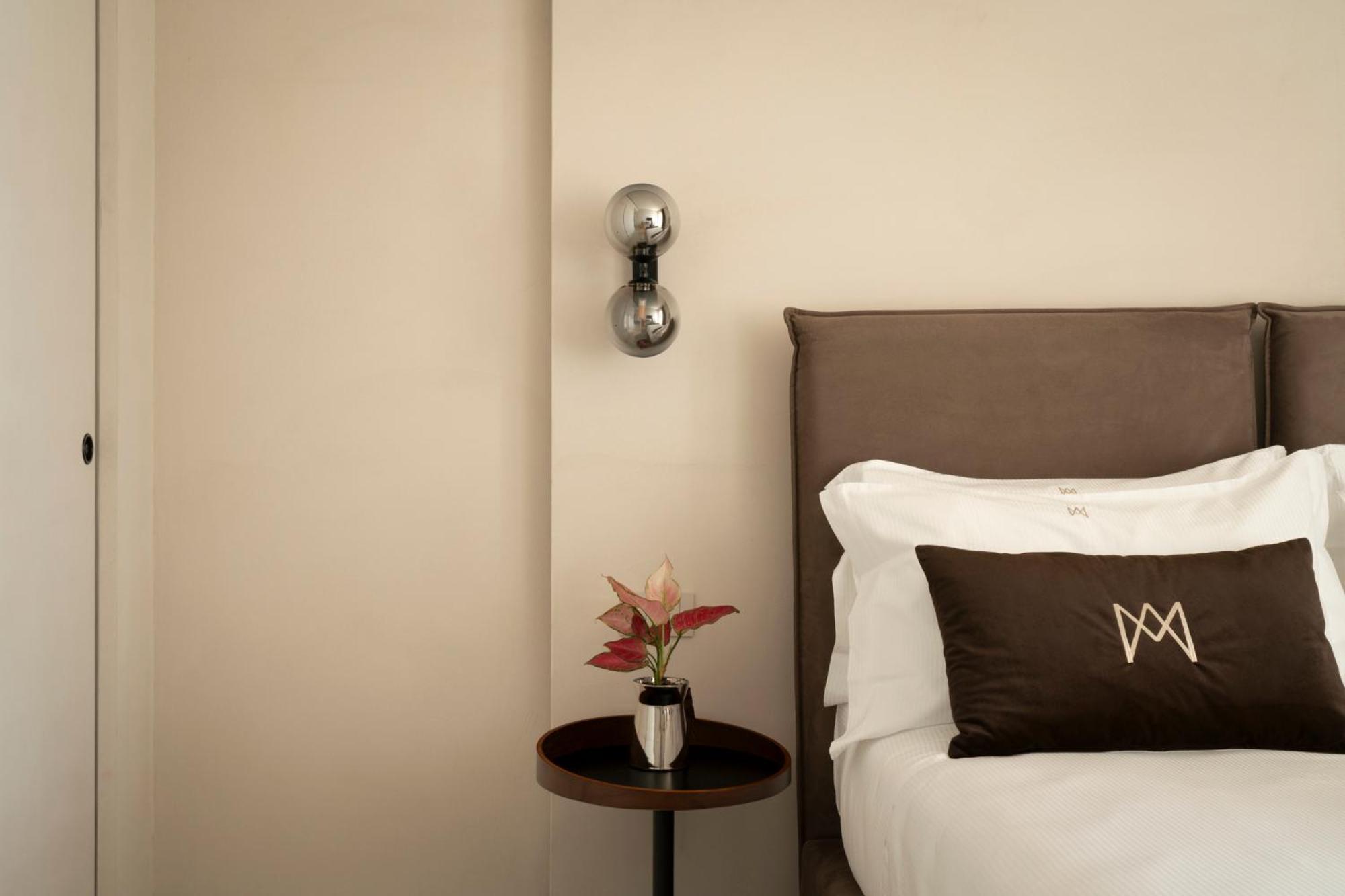 Demetra Luxury Suites เนเปิลส์ ภายนอก รูปภาพ