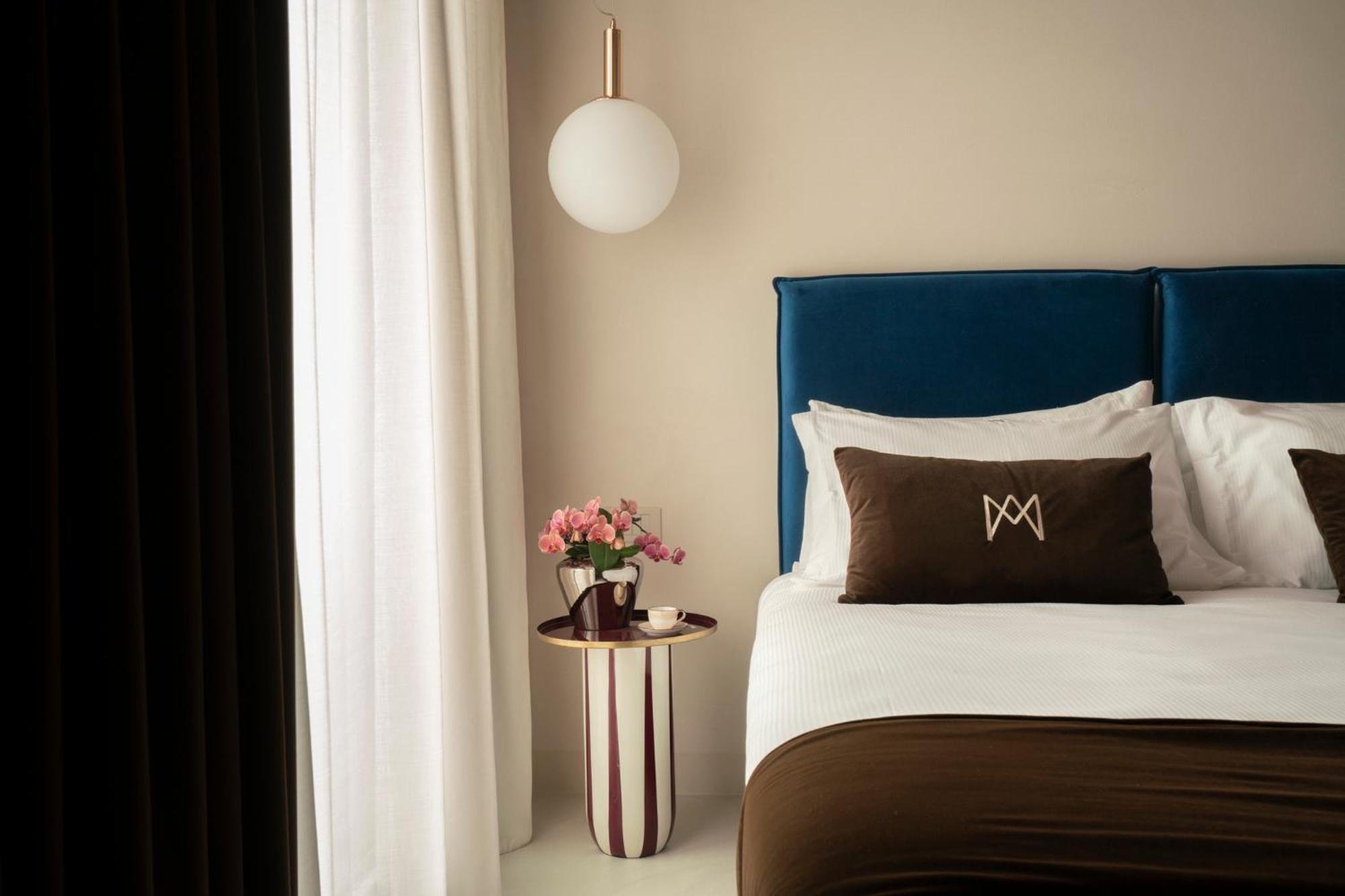 Demetra Luxury Suites เนเปิลส์ ภายนอก รูปภาพ