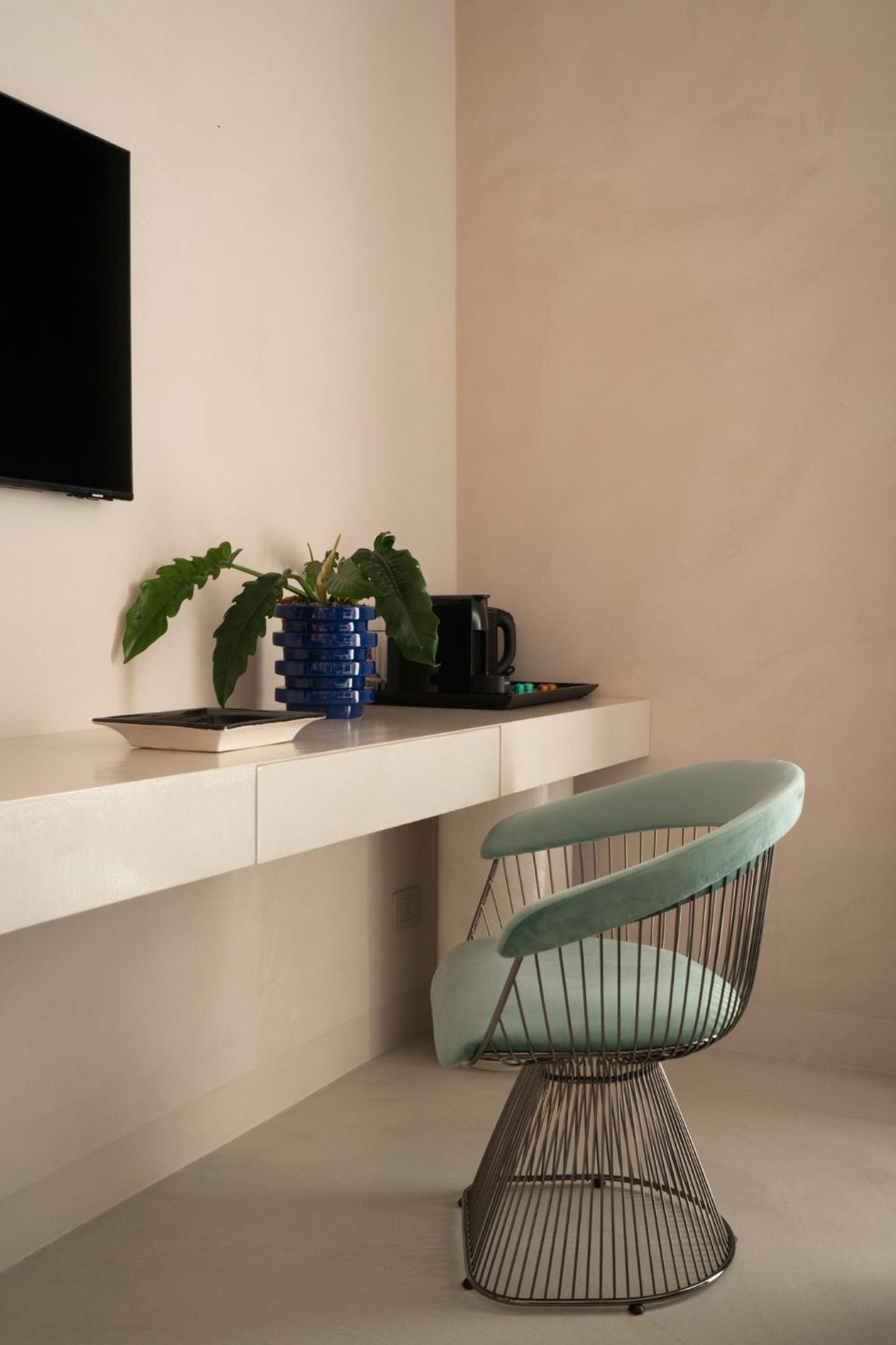 Demetra Luxury Suites เนเปิลส์ ภายนอก รูปภาพ