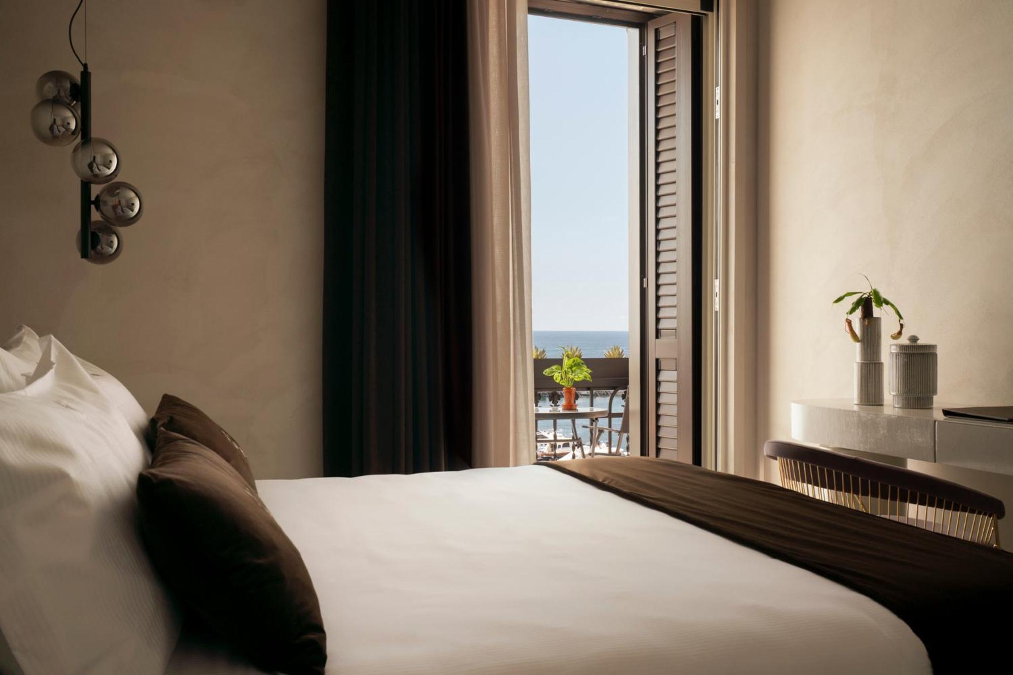 Demetra Luxury Suites เนเปิลส์ ภายนอก รูปภาพ